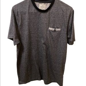 Peter Werth Tee shirt. Says size Large but fits like a Medium mens.